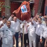 फिरोजाबाद /शिकोहाबाद अधिवक्ताओं का फूटा गुस्सा, सपा विधायक सर्वेश यादव का पुतला दहन